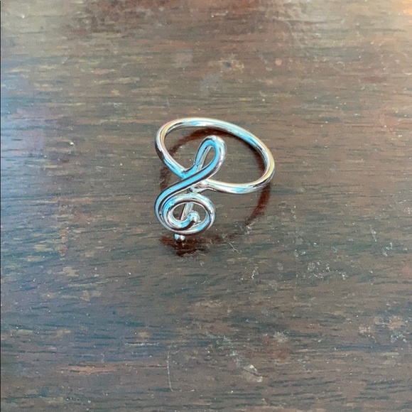 Music Ring - Picture 2 of 2